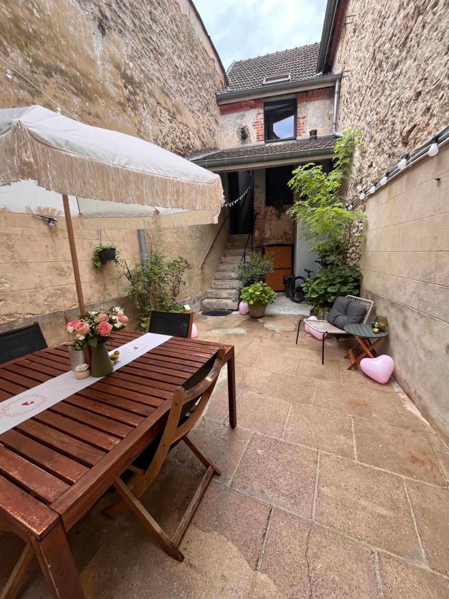Le Nid D'Isa Bed and Breakfast Hautvillers Εξωτερικό φωτογραφία
